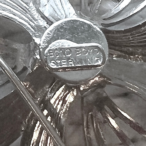 Bond Boyd Vintage Sterling Flower Brooch - Picture 3 of 3